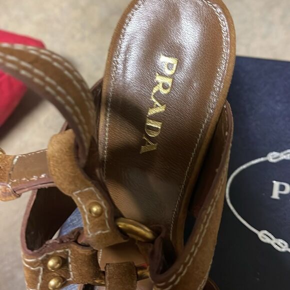 Prada heels - Picture 3 of 6